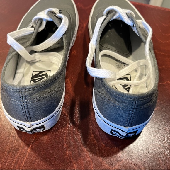 Vans Sneakers - Women Size 8 - Picture 3 of 5